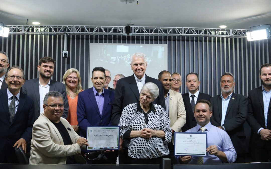 Câmara Municipal de Valinhos homenageou Padre Eduardo Dougherty com Moção de Louvor e Congratulações