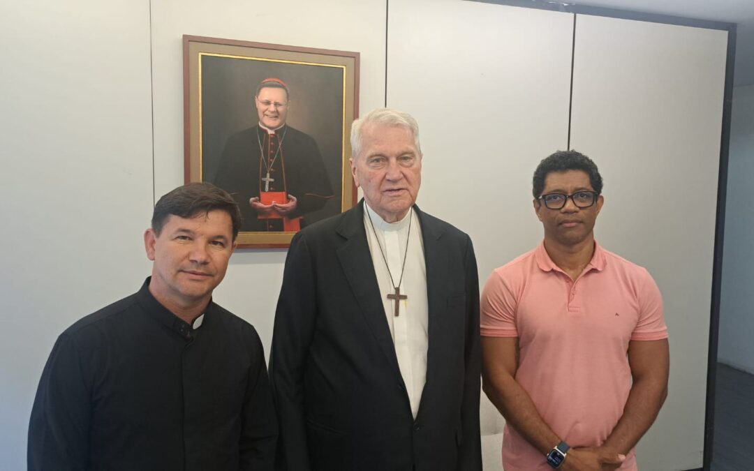 Padre Eduardo Dougherty encerra semana de atividades em Brasília com reuniões e possíveis parcerias para evangelização