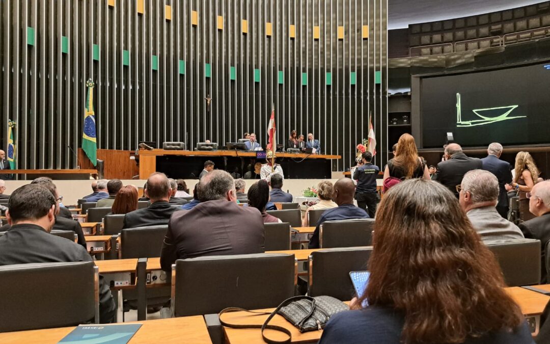 Padre Eduardo participa de sessão solene na Câmara pelos 200 anos de relações entre Brasil e Santa Sé